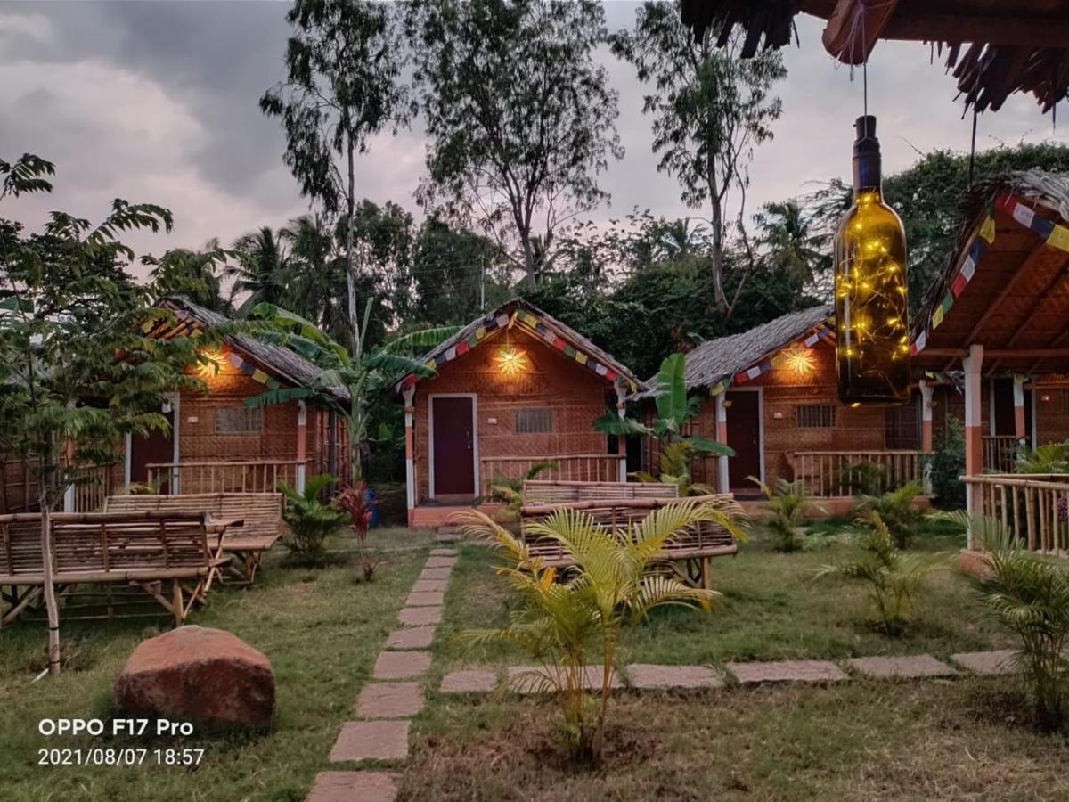 Island Vibes Hotel Hampi Exterior foto
